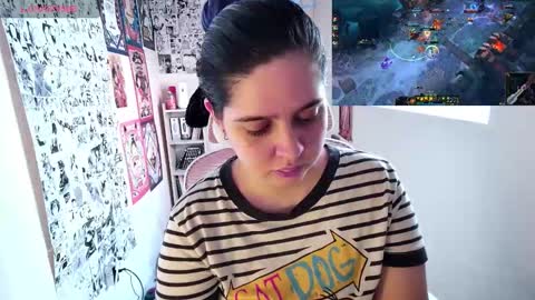 Snapshot of vallolet1_ chatting on 27, 10, 2025 Im Violet online show from 27, 10, 2025