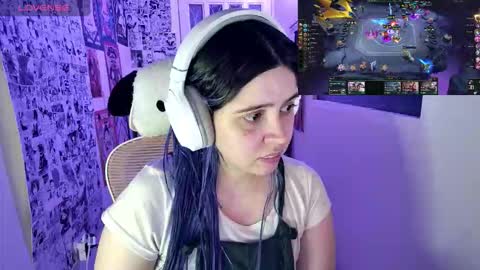 Snapshot of vallolet1_ chatting on 6, 11, 2025 Im Violet online show from 6, 11, 2025