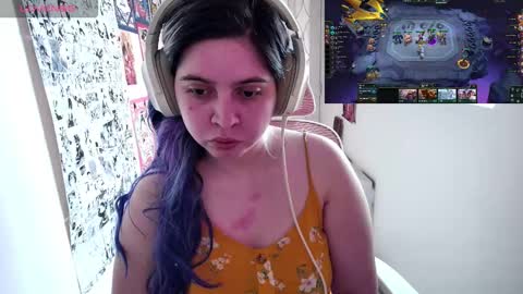 Snapshot of vallolet1_ chatting on 7, 11, 2025 Im Violet online show from 7, 11, 2025