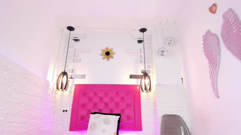 Vallolet Peach  online show from 2, 2, 2025