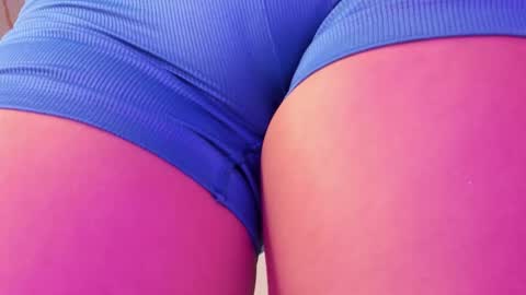 Vallolet Peach  online show from 27, 3, 2026