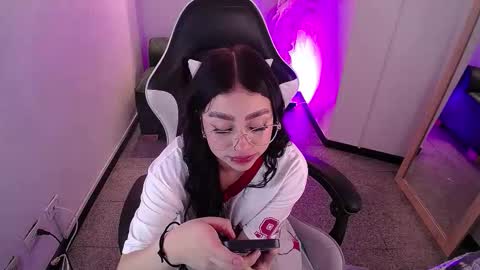 vallolett__ online show from 4, 2, 2026