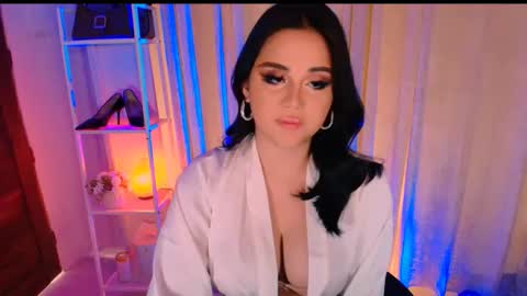 Snapshot of vally7rie chatting on 4, 12, 2025 Vally online show from 4, 12, 2025