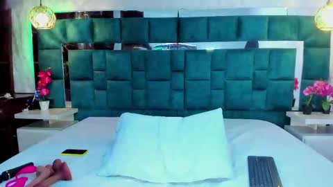 valtira nova online show from 28, 9, 2025