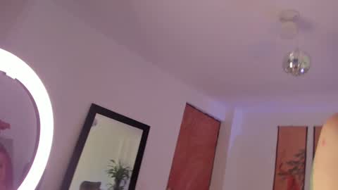 Snapshot of valyturner chatting on 9, 1, 2025 online show from 9, 1, 2025