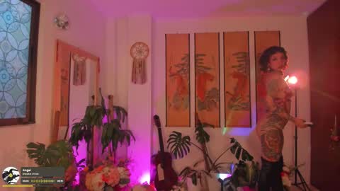 Snapshot of valyturner chatting on 11, 10, 2025 online show from 11, 10, 2025