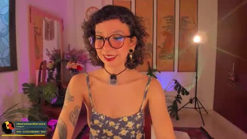 Snapshot of valyturner chatting on 16, 10, 2025 online show from 16, 10, 2025