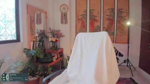 Snapshot of valyturner chatting on 17, 10, 2025 online show from 17, 10, 2025