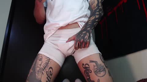 david guzman i model independenthelp me with a thumbs up online show from 2, 2, 2025