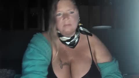Snapshot of vampwoman chatting on 5, 1, 2025 vampwoman online show from 5, 1, 2025