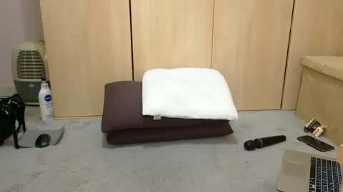 Vanda online show from 1, 2, 2025