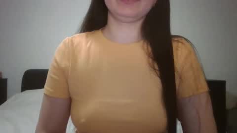 VanesaJewel online show from 5, 3, 2025