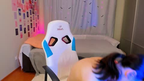 Snapshot of vanessa_brills chatting on 20, 12, 2024 Vanessa online show from 20, 12, 2024