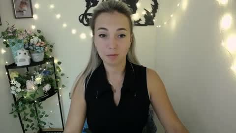 Snapshot of vanessa_joy_ chatting on 24, 6, 2026 Vanessa online show from 24, 6, 2026
