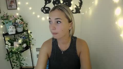 Snapshot of vanessa_joy_ chatting on 30, 6, 2026 Vanessa online show from 30, 6, 2026