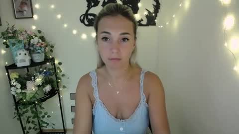 Snapshot of vanessa_joy_ chatting on 3, 7, 2026 Vanessa online show from 3, 7, 2026
