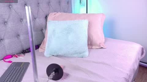 vanessa_mejiia online show from 1, 4, 2026