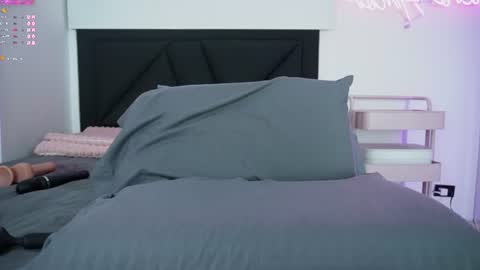 Vanessa online show from 7, 7, 2026