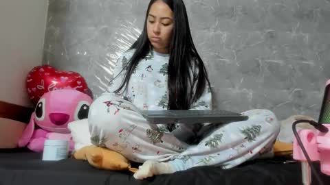 Snapshot of vanessaadol chatting on 9, 3, 2025 vanessaadol online show from 9, 3, 2025