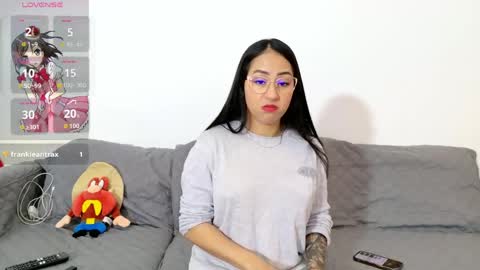 Snapshot of vanessaadol chatting on 13, 4, 2026 vanessaadol online show from 13, 4, 2026