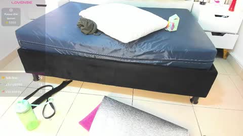 Vanessa Hard online show from 5, 11, 2025