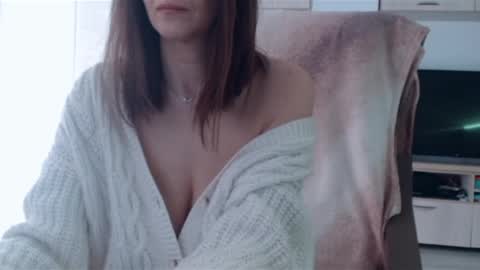 Snapshot of vanessalarahot chatting on 6, 3, 2025 Vanessa online show from 6, 3, 2025