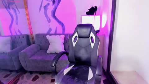 vanessascott_ online show from 7, 3, 2026