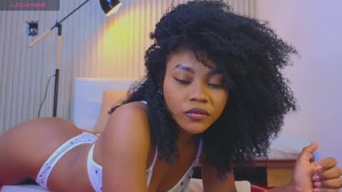 Snapshot of vanestrauss chatting on 21, 4, 2026 New account follow me online show from 21, 4, 2026