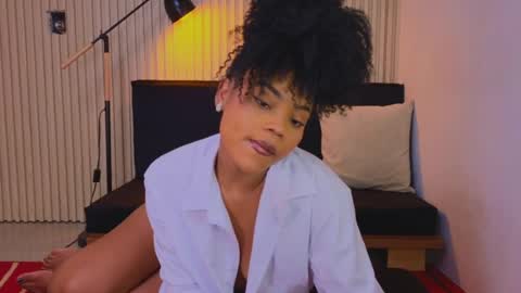 Snapshot of vanestrauss chatting on 30, 4, 2026 New account follow me online show from 30, 4, 2026