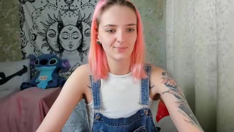 Snapshot of vanilla_arya chatting on 28, 12, 2024 Adelina online show from 28, 12, 2024