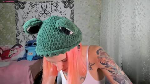 Snapshot of vanilla_arya chatting on 7, 1, 2025 Adelina online show from 7, 1, 2025