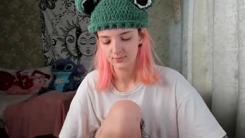 Snapshot of vanilla_arya chatting on 8, 2, 2025 Adelina online show from 8, 2, 2025