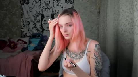 Snapshot of vanilla_arya chatting on 10, 2, 2025 Adelina online show from 10, 2, 2025