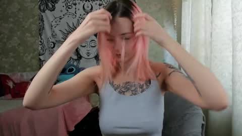 Snapshot of vanilla_arya chatting on 17, 2, 2025 Adelina online show from 17, 2, 2025