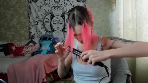 Snapshot of vanilla_arya chatting on 6, 3, 2025 Adelina online show from 6, 3, 2025