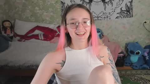 Snapshot of vanilla_arya chatting on 19, 10, 2025 Adelina online show from 19, 10, 2025