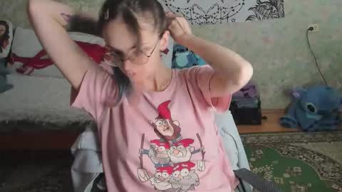 Snapshot of vanilla_arya chatting on 27, 10, 2025 Adelina online show from 27, 10, 2025