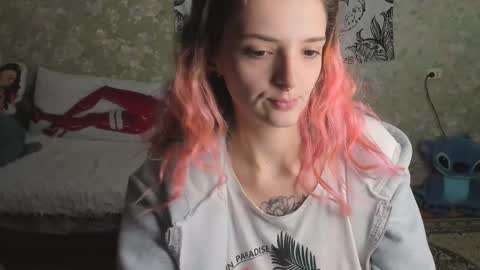 Snapshot of vanilla_arya chatting on 2, 11, 2025 Adelina online show from 2, 11, 2025