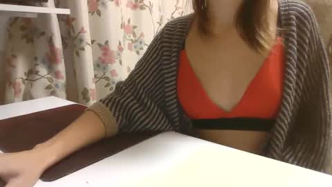 Snapshot of vanillachika205 chatting on 2, 10, 2025 vanillachika205 online show from 2, 10, 2025