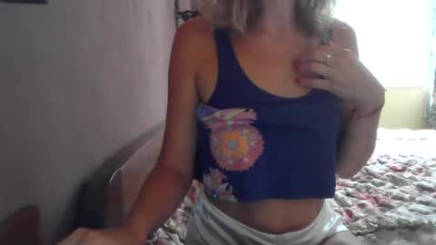 Snapshot of vanillachika205 chatting on 22, 7, 2026 vanillachika205 online show from 22, 7, 2026