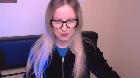 Mia online show from 23, 10, 2025