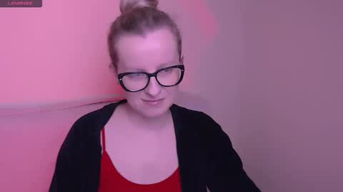 Mia online show from 21, 11, 2025