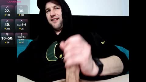 Snapshot of vanillaniceeee chatting on 8, 3, 2025 vanillaniceeee online show from 8, 3, 2025