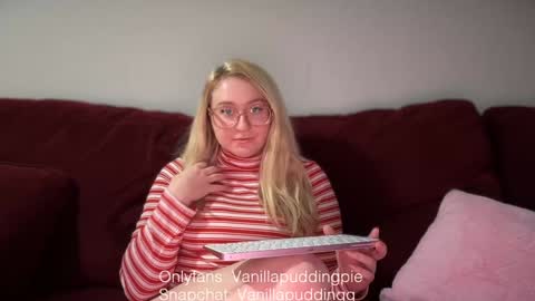 Snapshot of vanillapuddingpie chatting on 9, 12, 2024 vanillapuddingpie online show from 9, 12, 2024