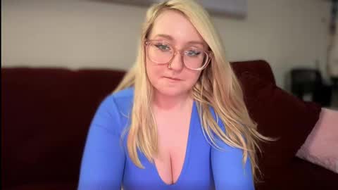 Snapshot of vanillapuddingpie chatting on 28, 2, 2025 vanillapuddingpie online show from 28, 2, 2025