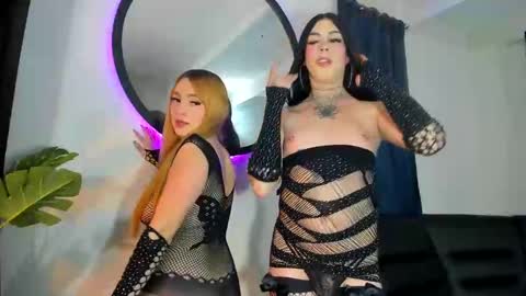 Snapshot of vanne_horny77 chatting on 18, 10, 2025 Vanessa online show from 18, 10, 2025
