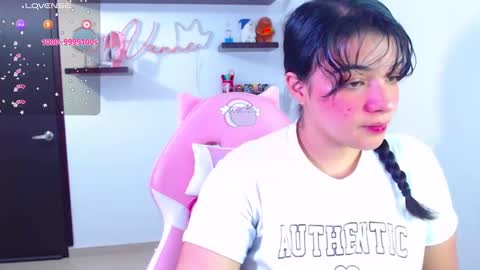 Vanesa online show from 2, 2, 2025