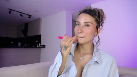 varenka_ivanova22 online show from 11, 4, 2026