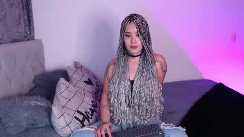 Snapshot of vayolett_bass chatting on 24, 2, 2025 Vayolett Bass online show from 24, 2, 2025