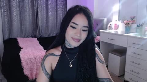 Snapshot of vayolett_bass chatting on 21, 10, 2025 Vayolett Bass online show from 21, 10, 2025